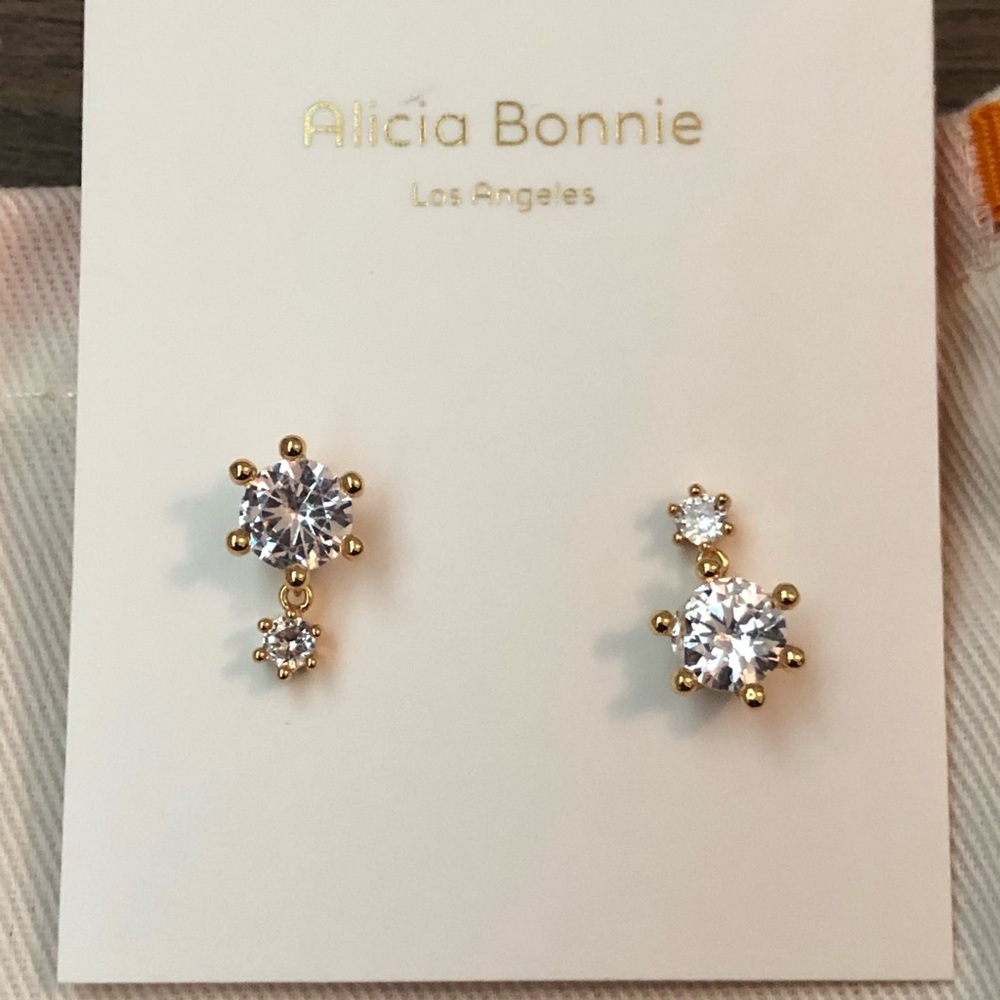 New Alicia Bonnie Echo gold earrings